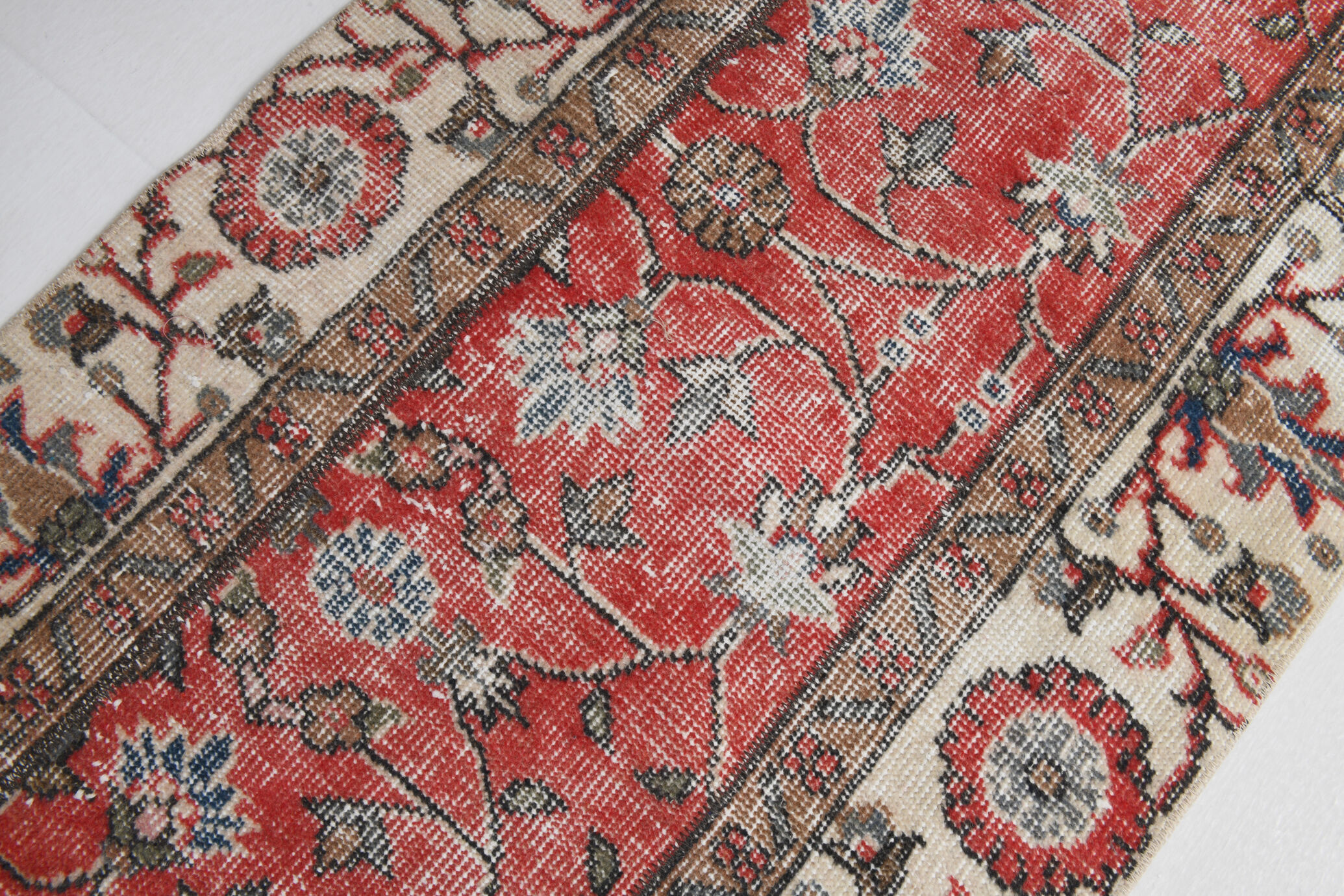 Vintage runner rug. 69x199cm