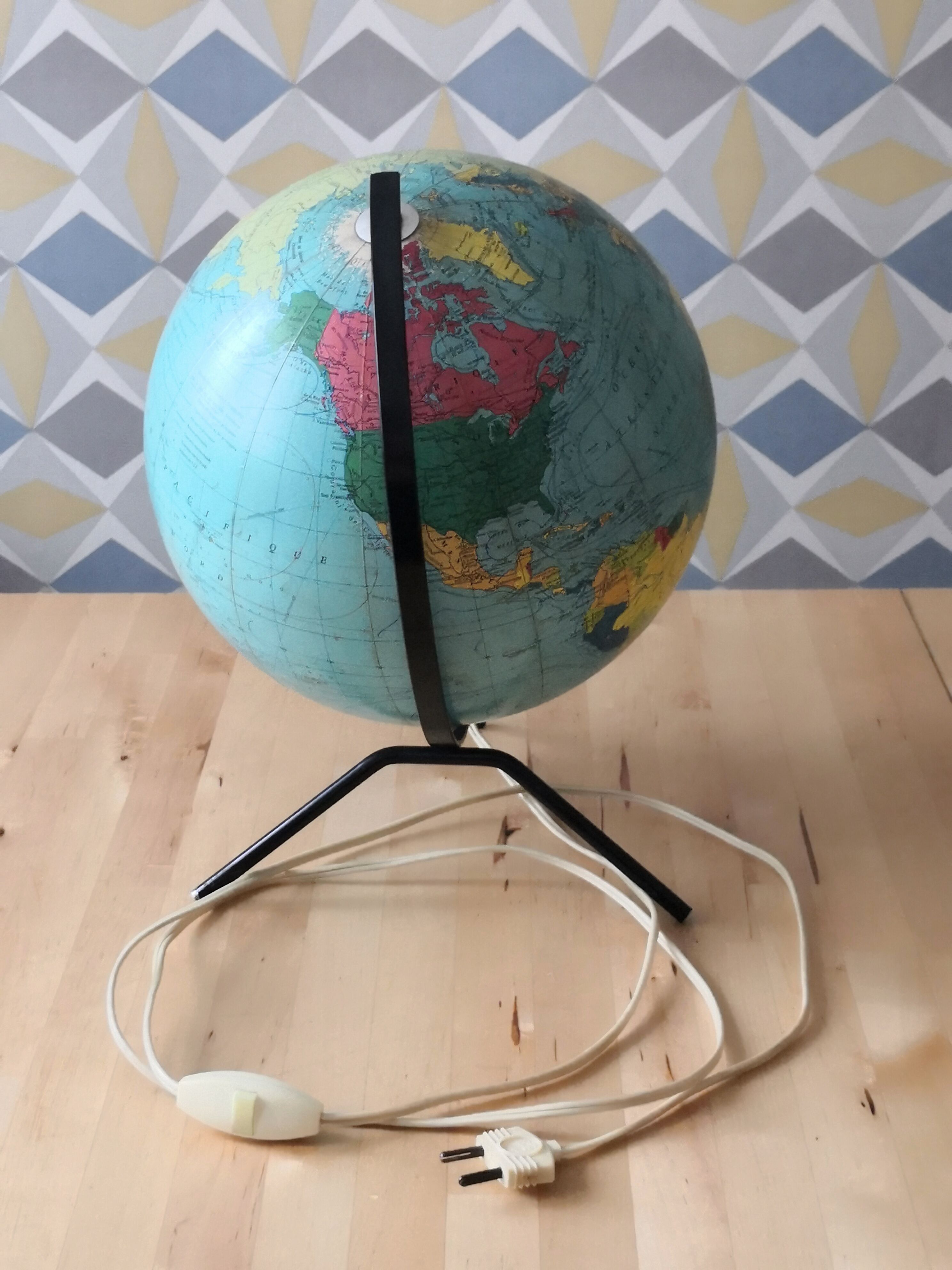 Earth globe by George Philippe&Son 1966