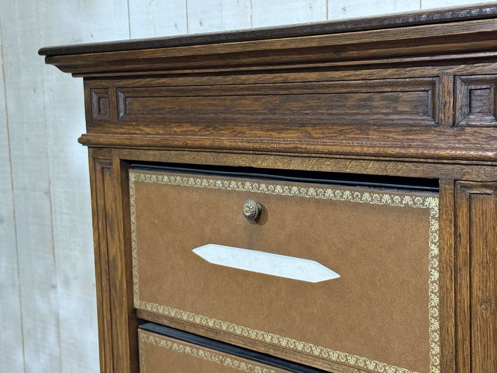 Oak cabinet from the early 20th century at support height.