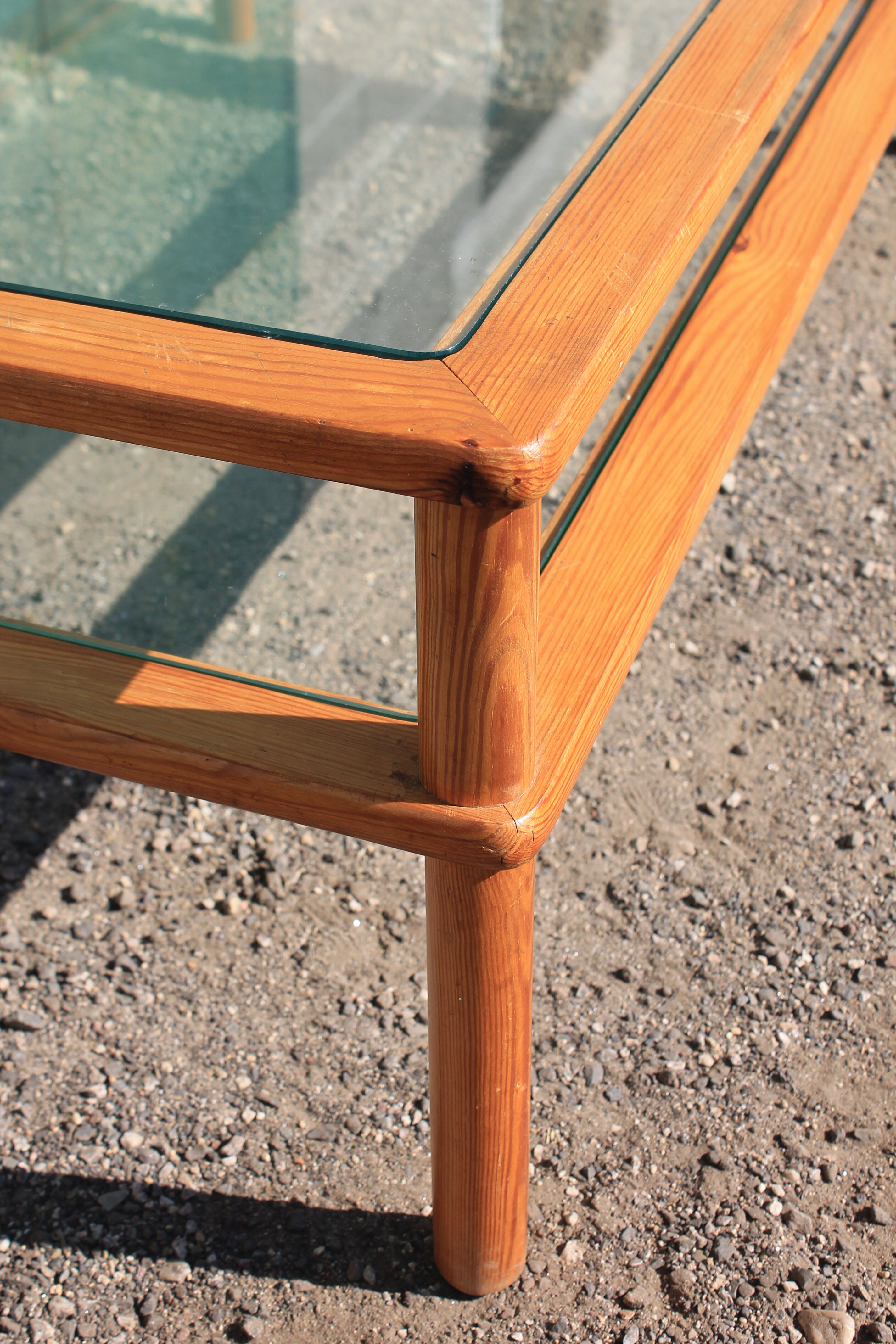 Table coffee trays in glass