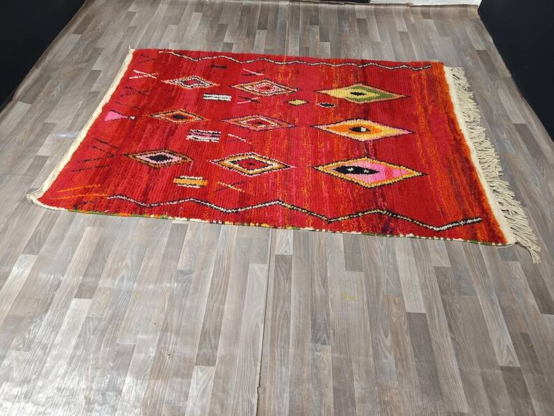 Berber Moroccan rug decorated 250cm x 150cm