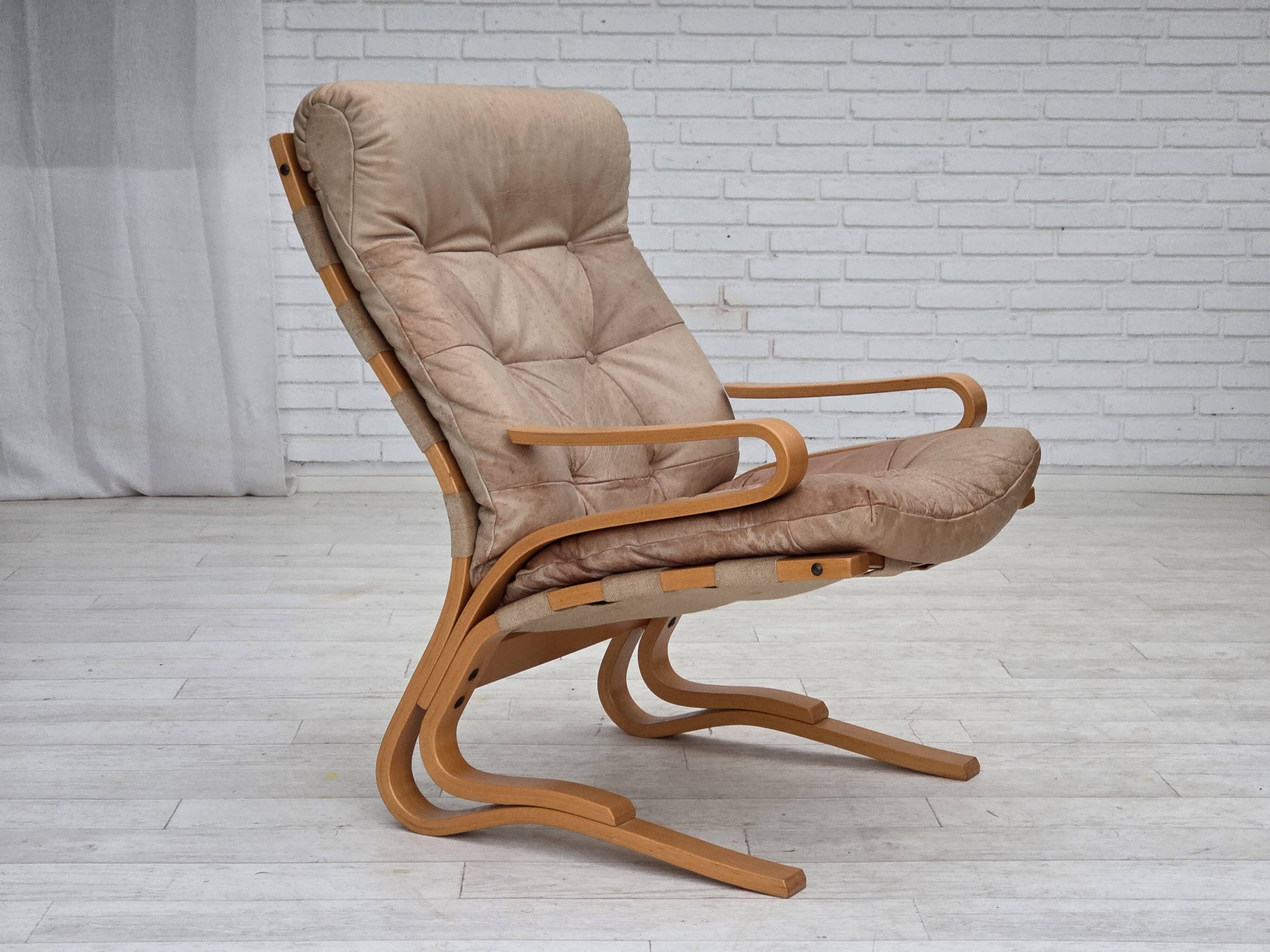 1970s, Norwegian armchair, model "Kengu", beige furniture leather.
