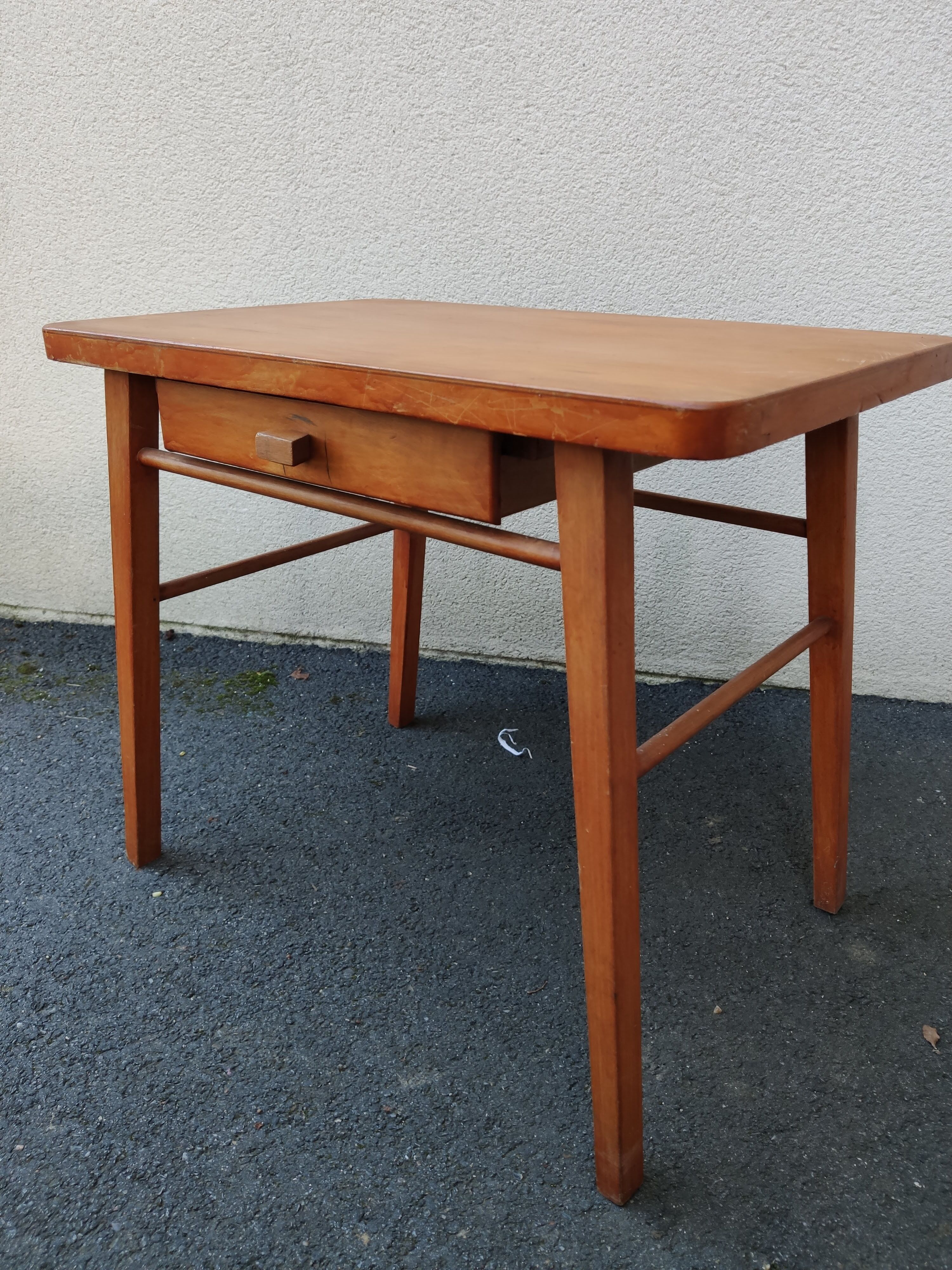 Baumann child desk with chair