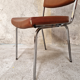 Paire de chaises skaï et chrome