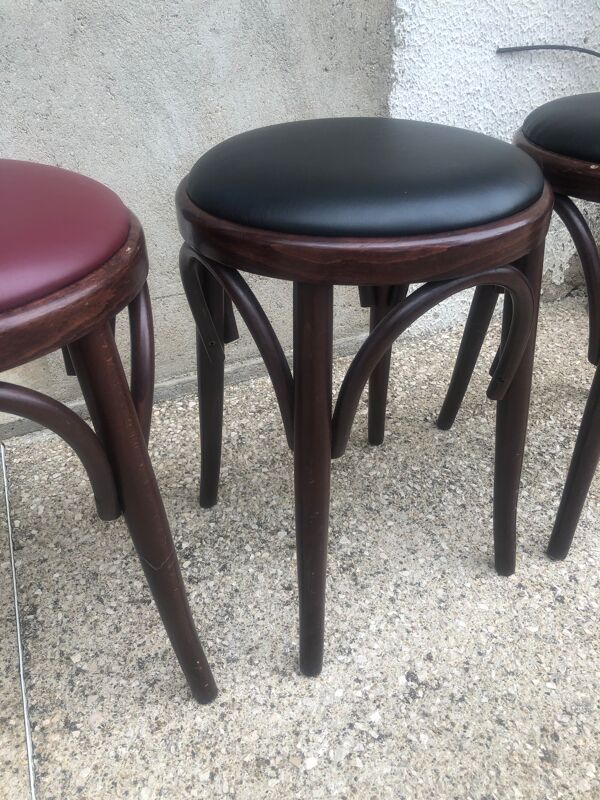 Suite de 4 tabourets de bistrot (assises neuves)
