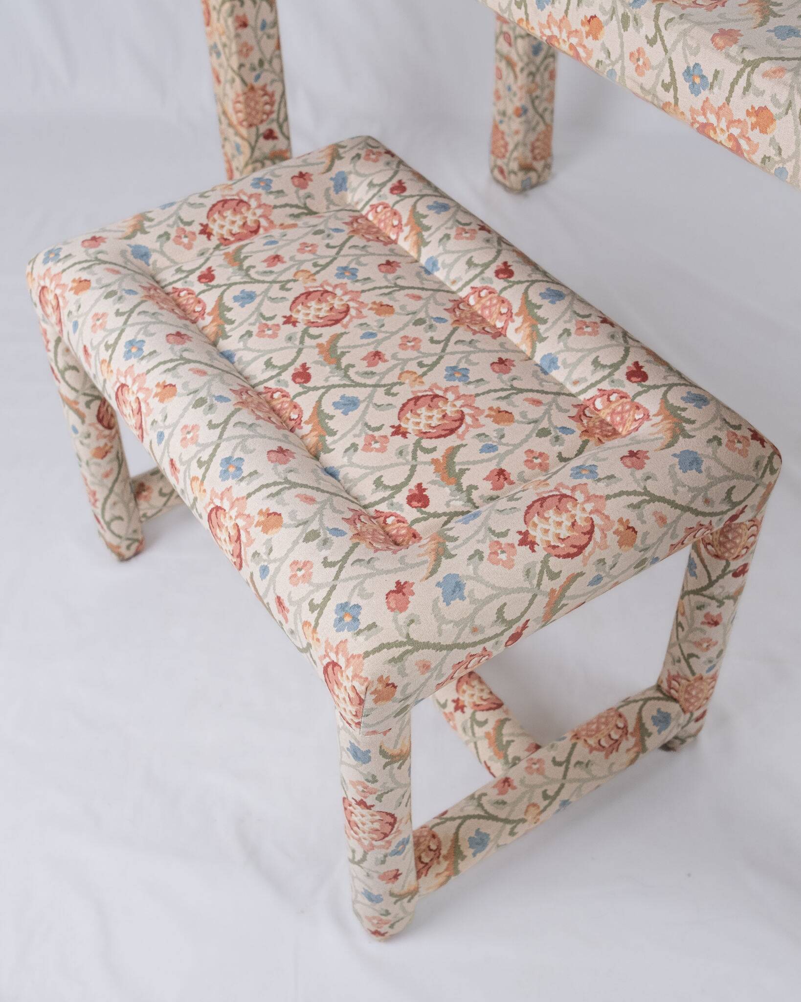Console or desk set with its upholstered stool, Parsons style, 1980s.
