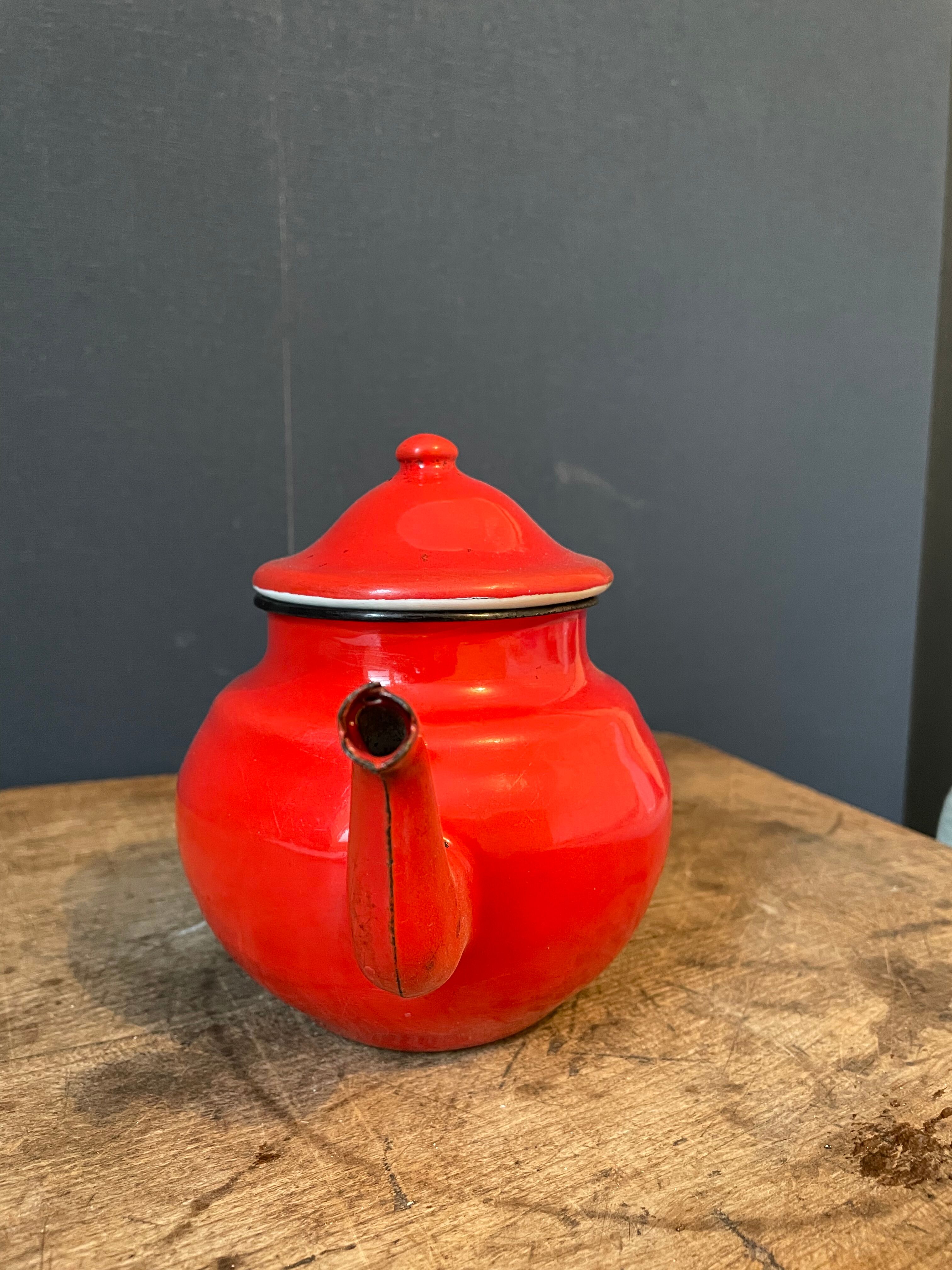 Enamelled teapot