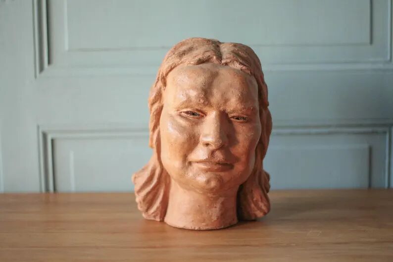 Sculpture signed Doloire, terracotta sculpture, woman's head sculpture, collection, interior decoration.