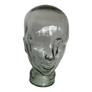 Tête en verre moulé,