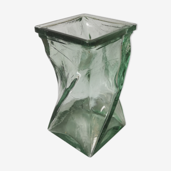 Twisted glass design vase