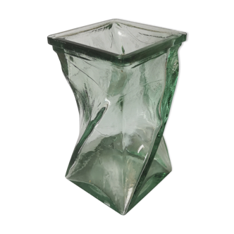 Vase design verre torsadé
