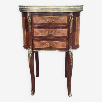 Petite commode Rognon en acajou de style Louis XV