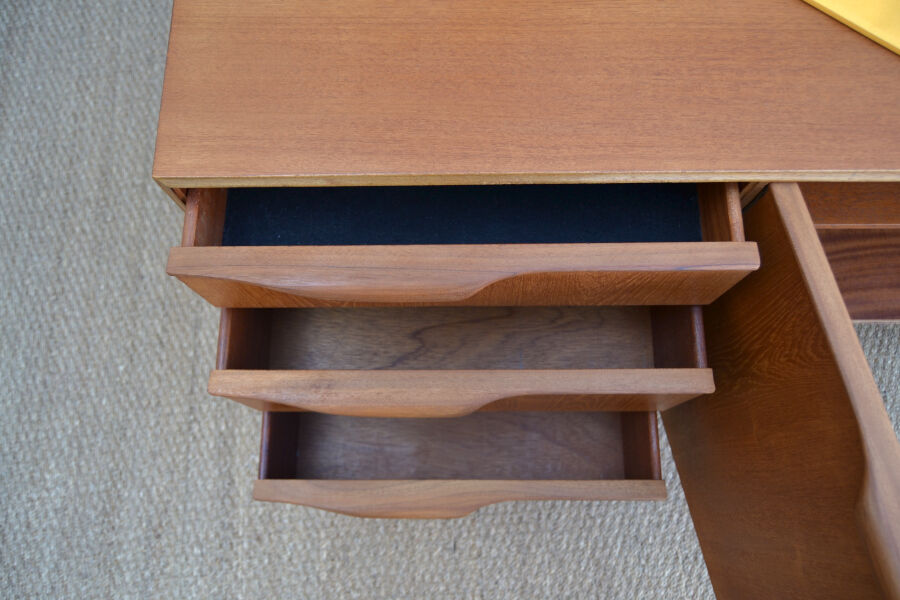 Enfilade par McIntosh en teck clair * 201,5 cm