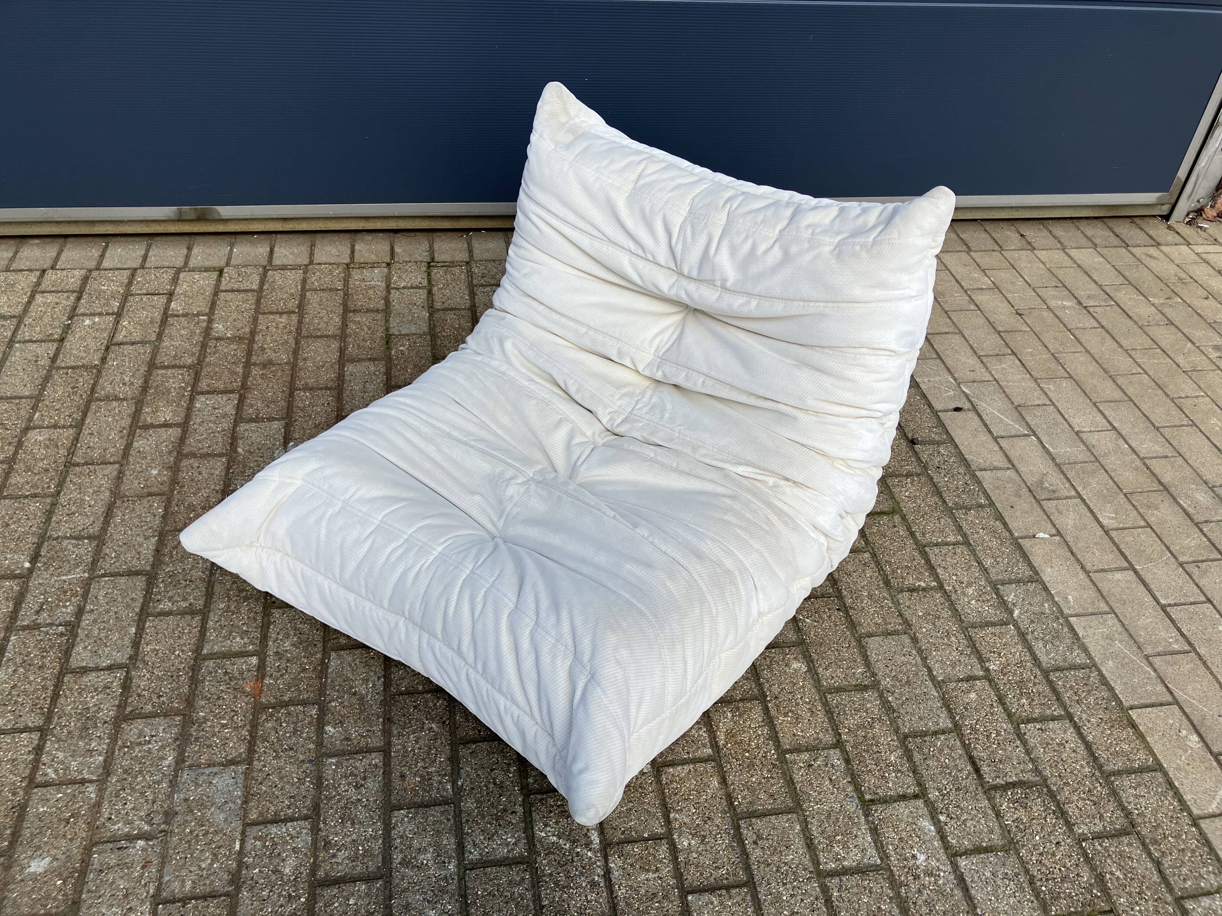 Authentieke Ligne Roset 1zit Togo 1988 beige in topstaat!!