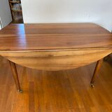 Shuttered table in blond walnut, spindle legs, for 6 people