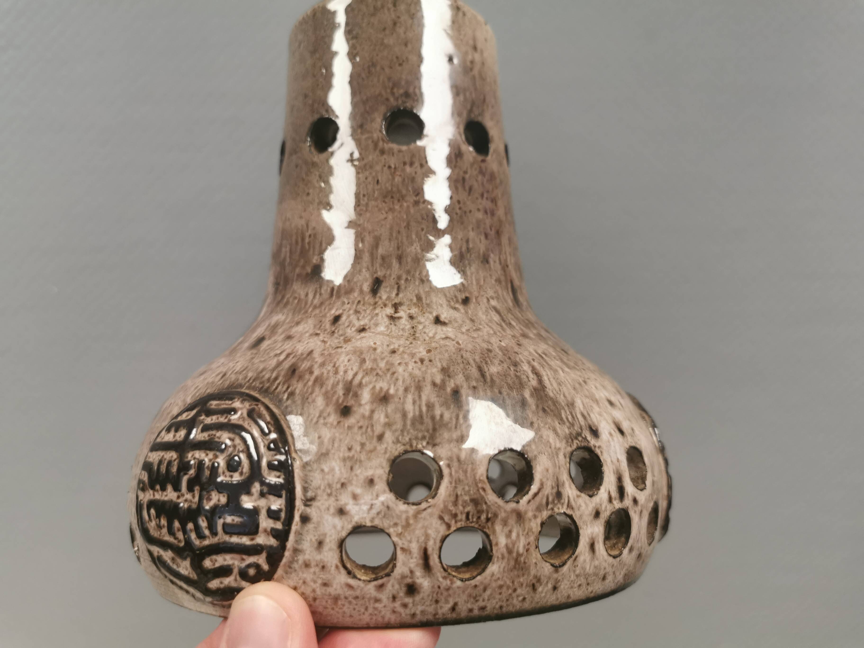 Small ceramic hanging lamp, Danish and from the 1980s.