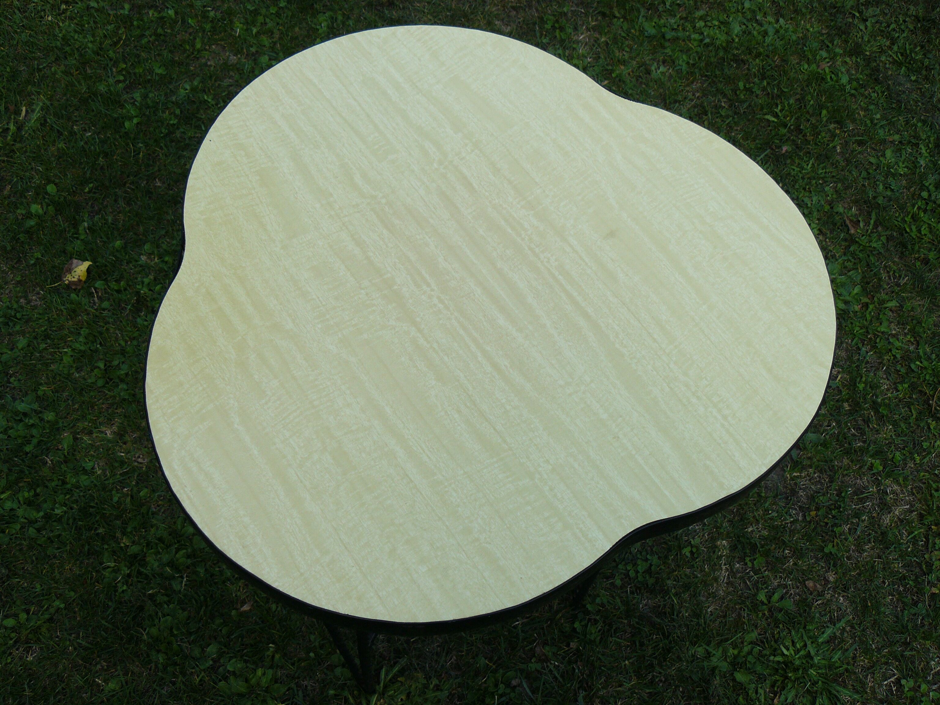 Table selette wrought iron and formica yellow vintage 1960