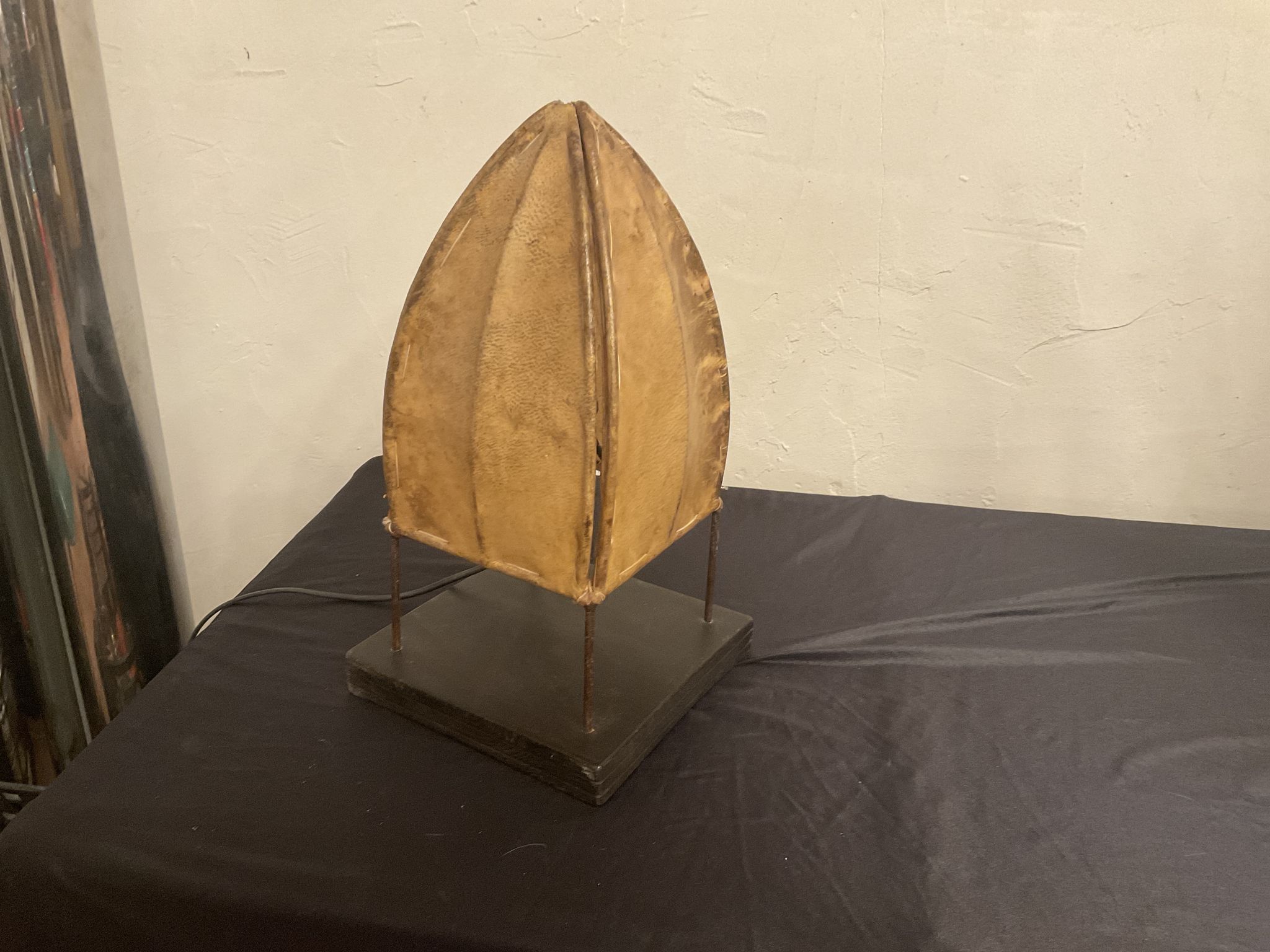 Ottoman lamp made of natural material