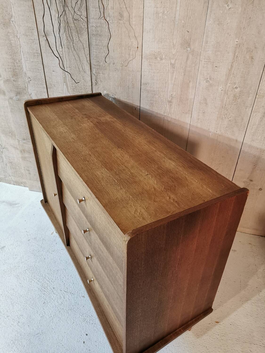 Chest of drawers with 1 door and 4 drawers