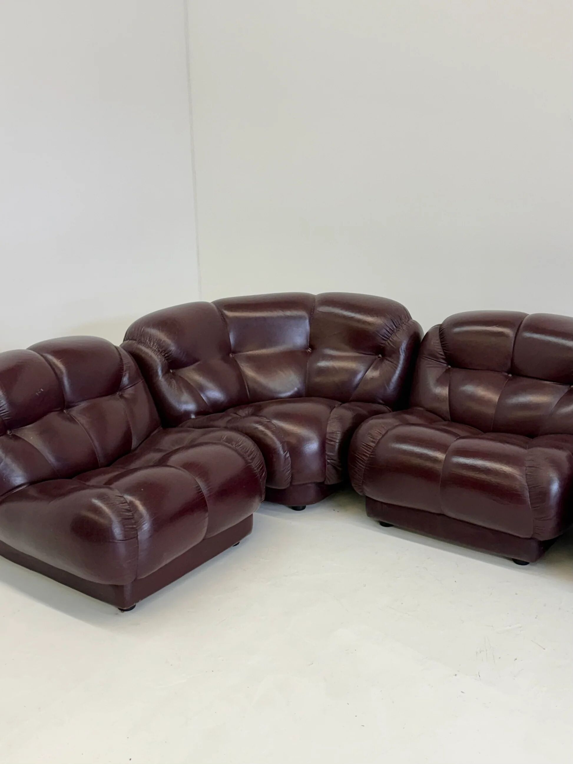 Dark brown Nuvolone modular lounge sofa by Rino Maturi for Mimo Padova