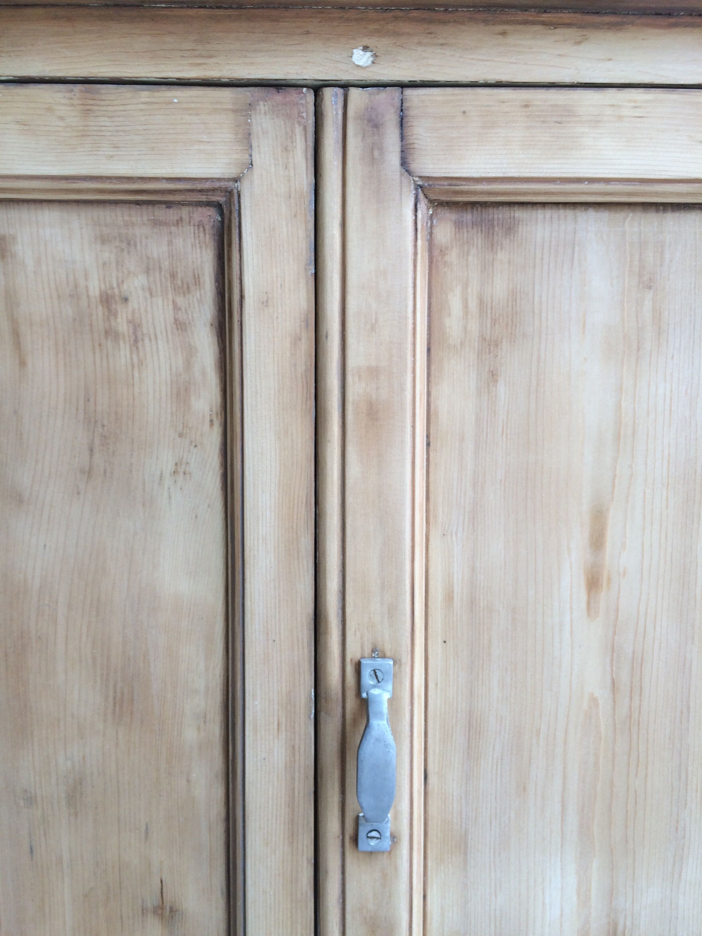 Parisian buffet wood raw