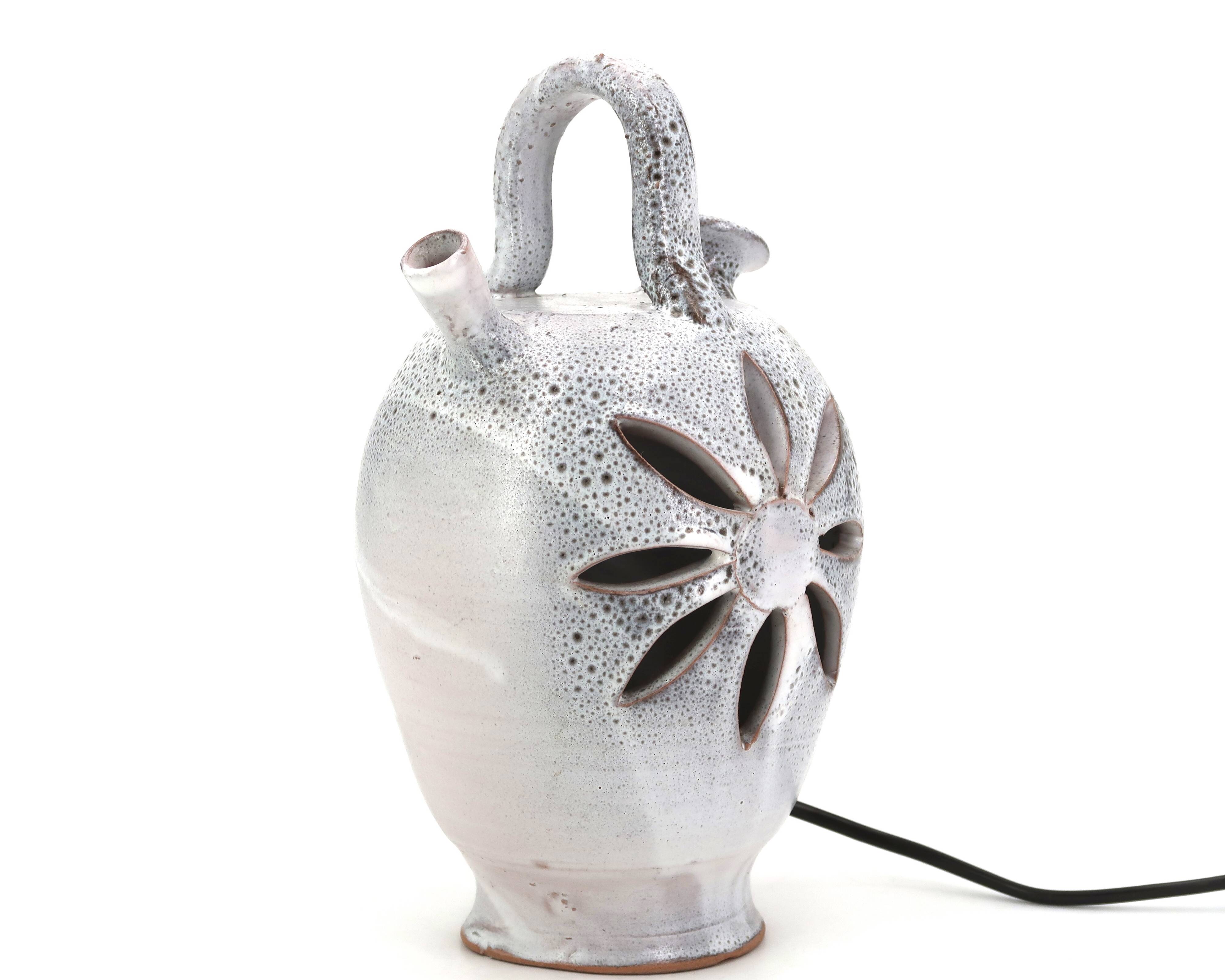 Lampe en céramique de Vallauris avec fleur ajourée, années 60