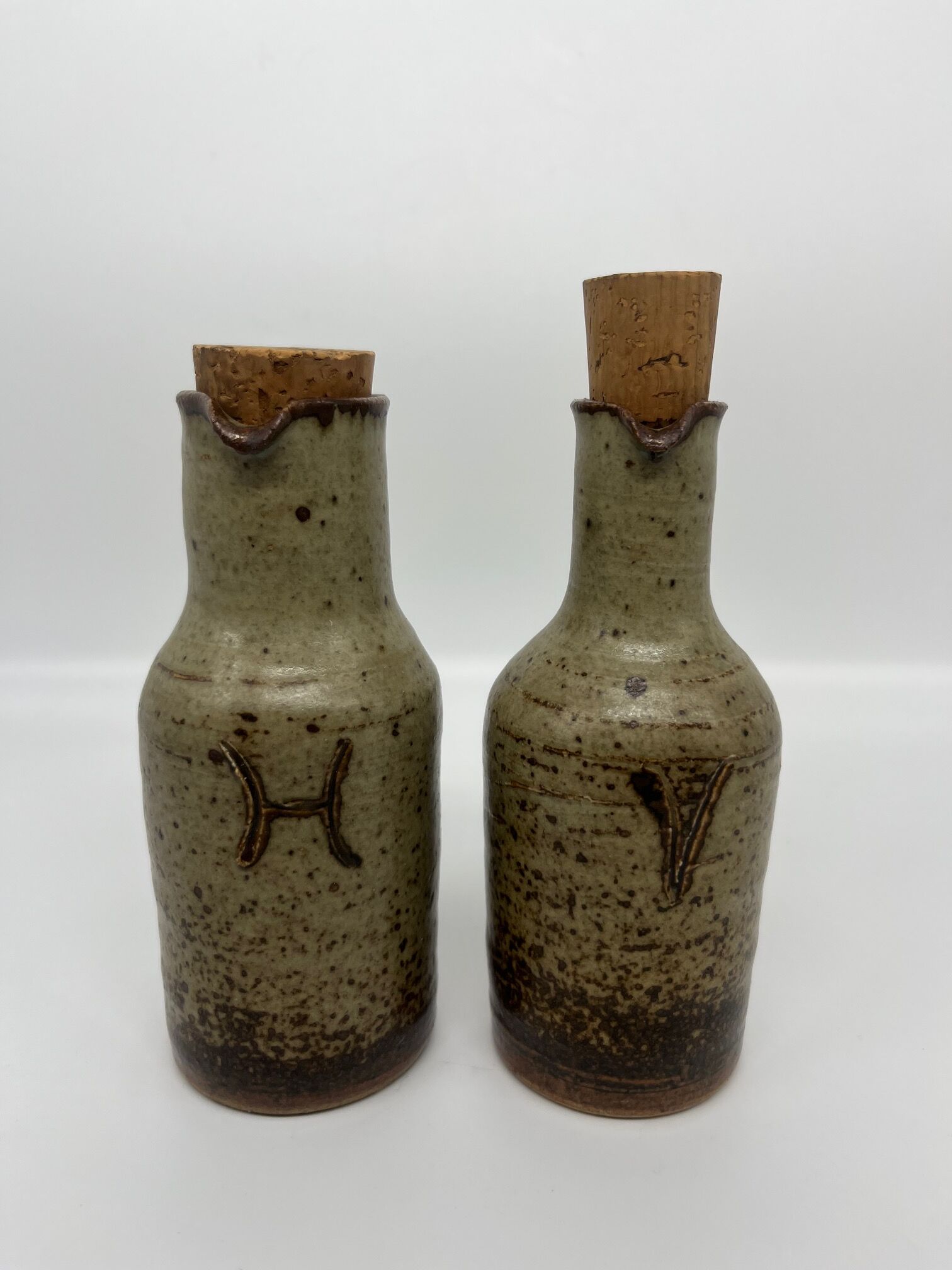 Huilier er vinaigrier le cep