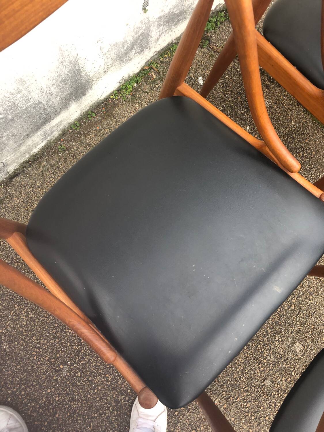 Lot 6 Scandinavian Teak chairs by Johannes Andersen Samcom Circa 1960