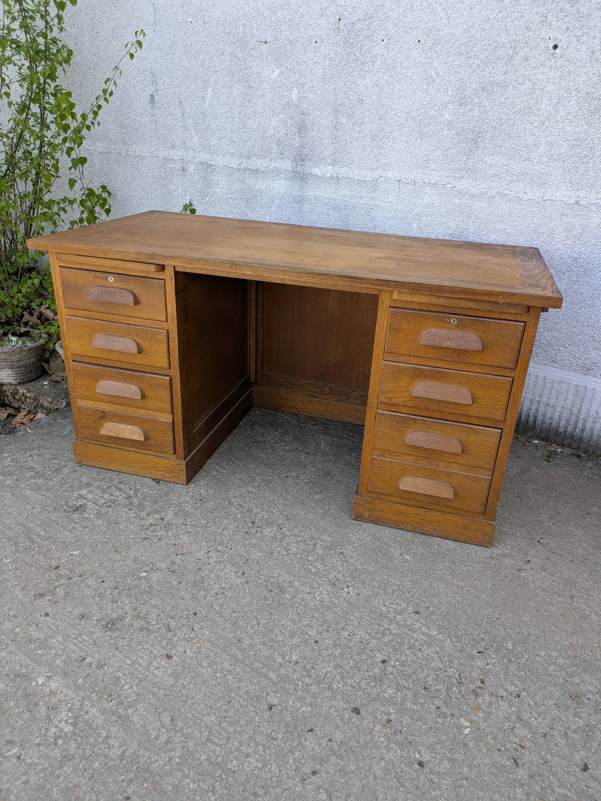 Bureau administratif adulte