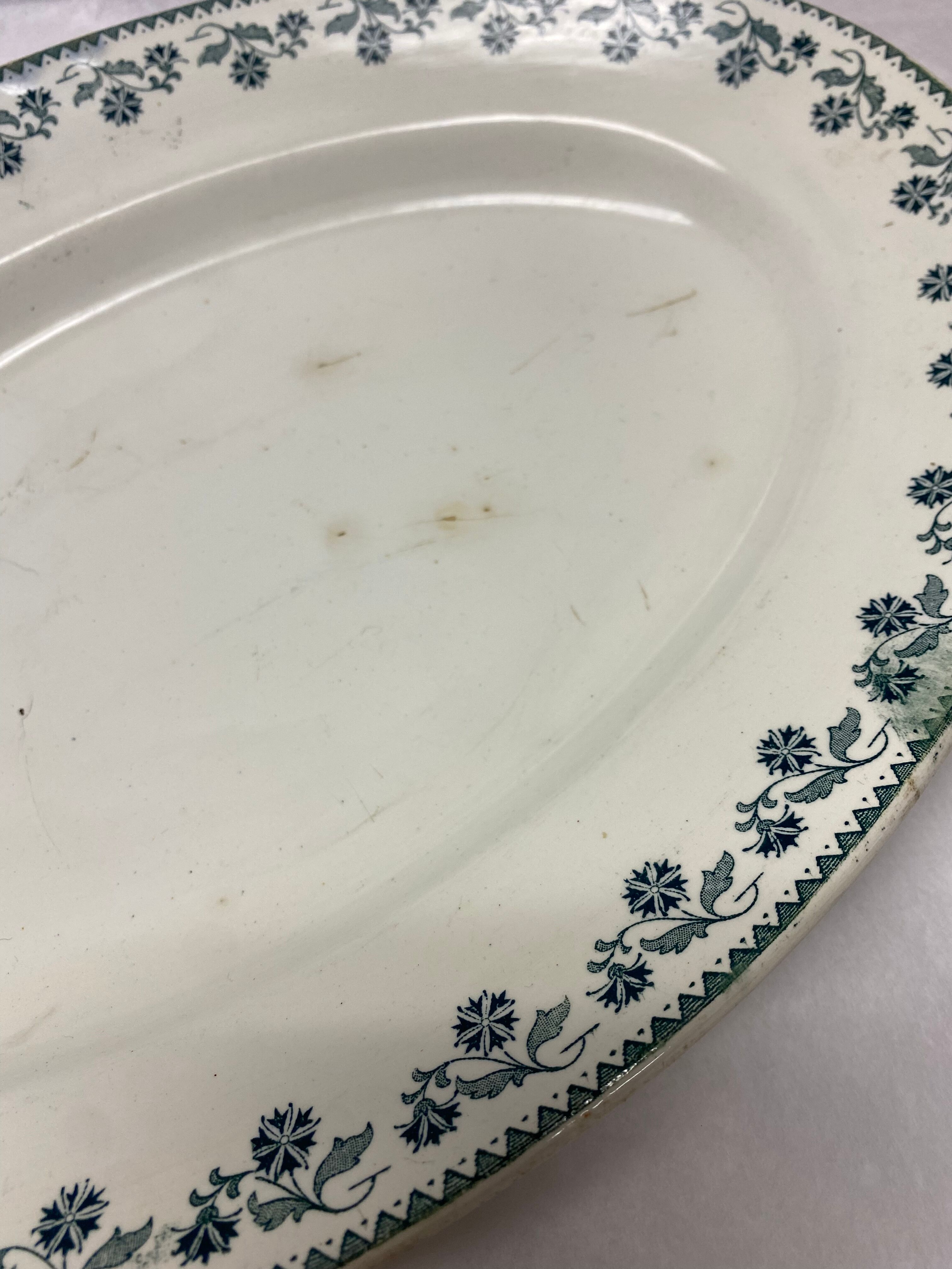 Plat Terre de Fer motif Georgette