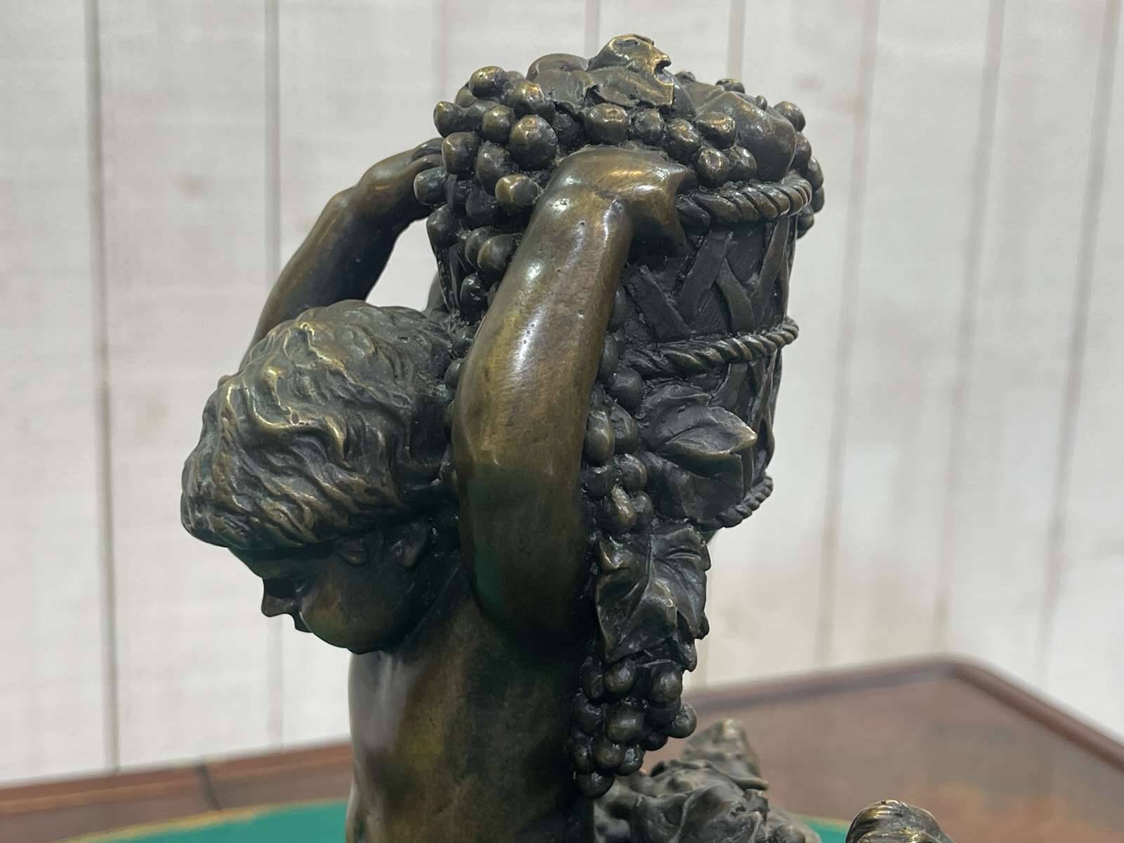 Bronze piece depicting 3 cherubs signed J. DASTE - 1950s