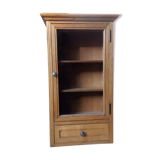Small showcase