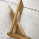 Tabouret Adrian Reed en hêtre