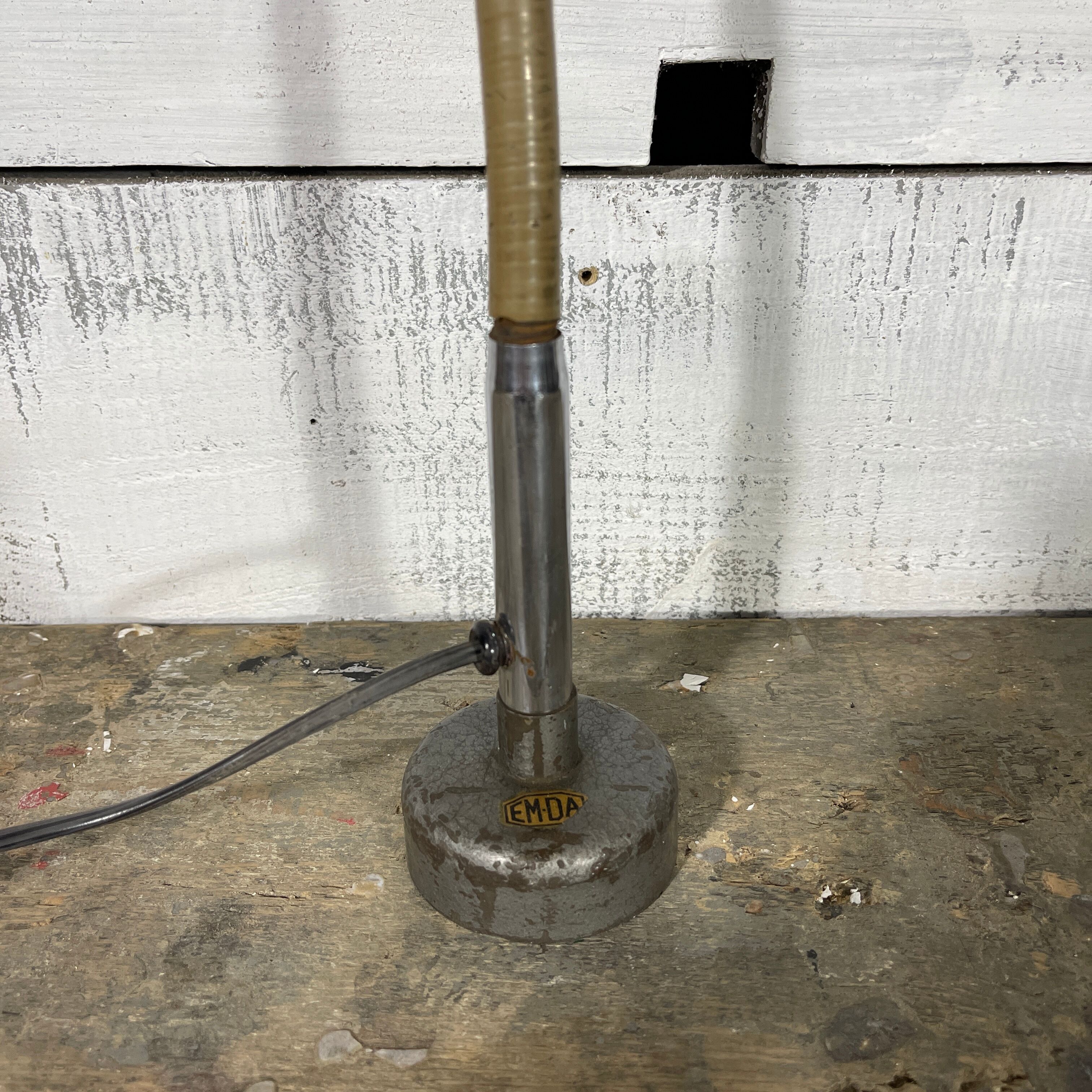 Magnetic and articulated lamp EM.DA