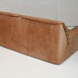Cinna sofa. Circa 1970. Foam and "caramel" leather. 3 seats.