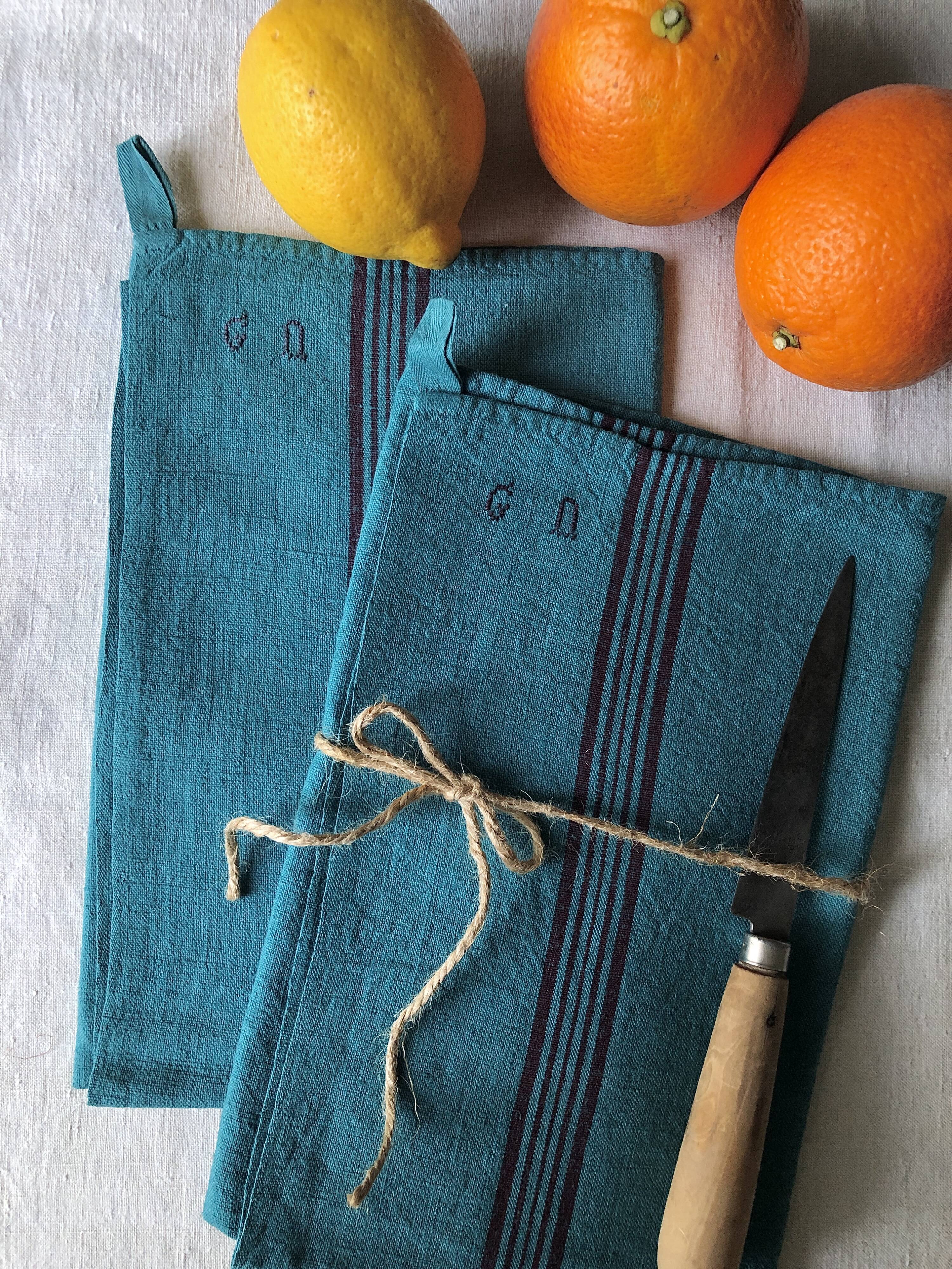 Antique clothes in linen and caribbean blue cotton