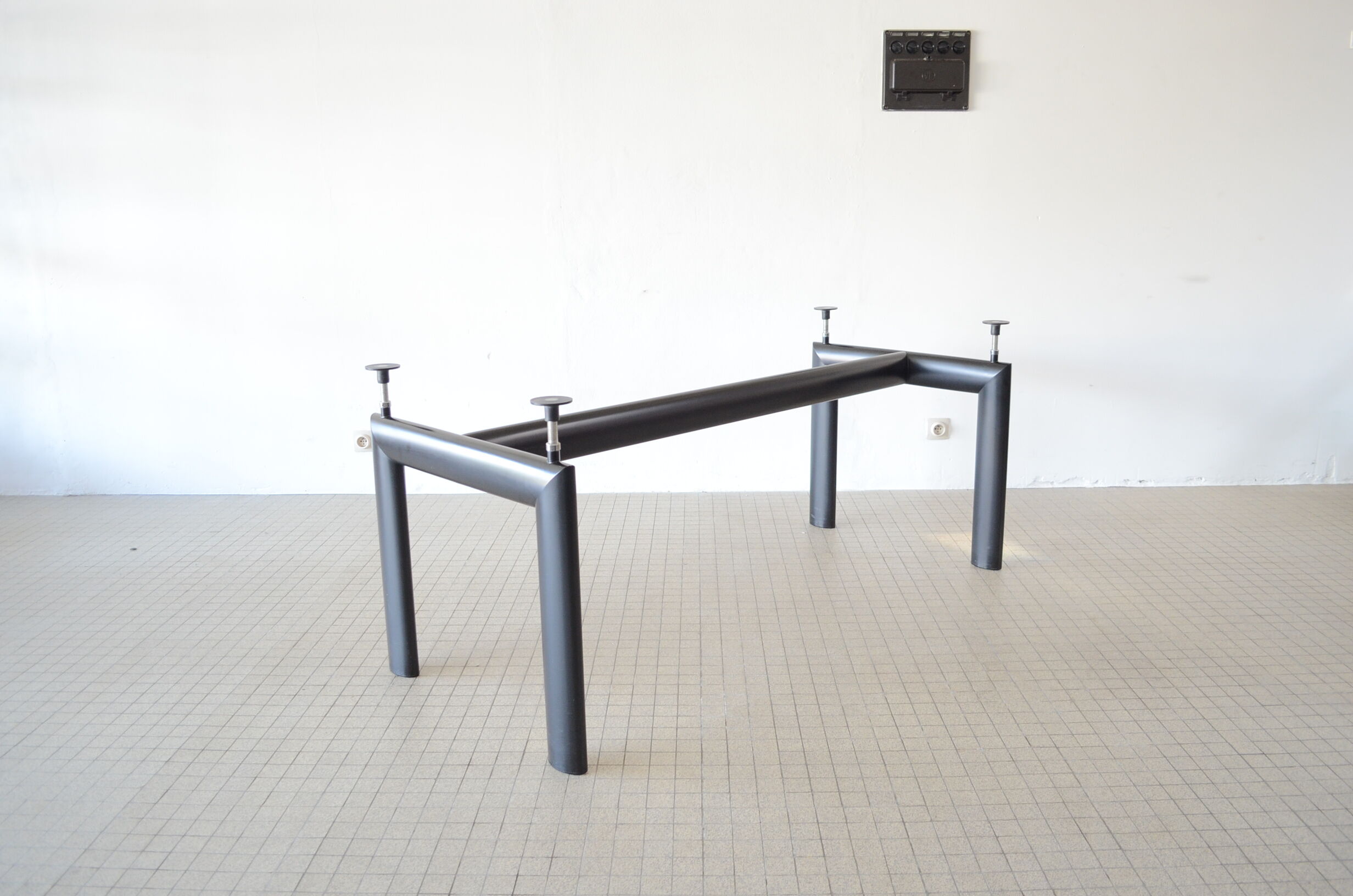 Dining table LC6 by Le Corbusier, Cassina edition 1928