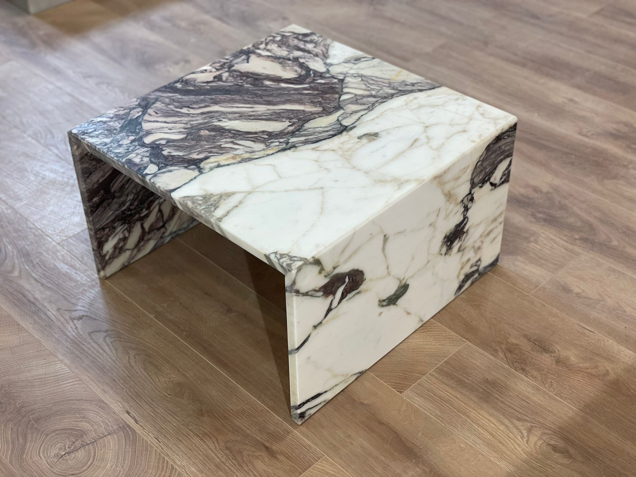 Marble coffee table calacatta viola