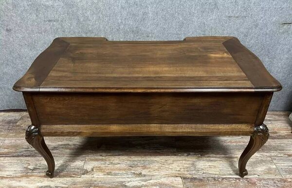 Bureau provençal galbé de style louis XV en noyer sculpté vers 1880