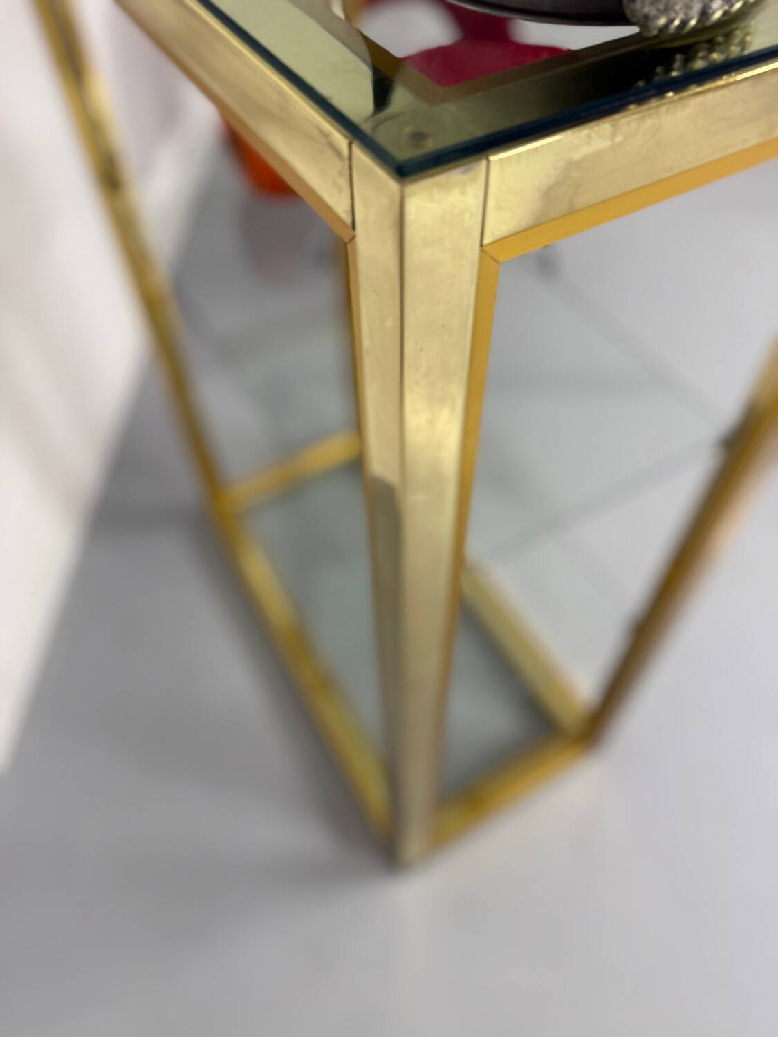 Pyramid Shelf, Hollywood Regency design, Gold Brass, Smoked Glass, 1960s