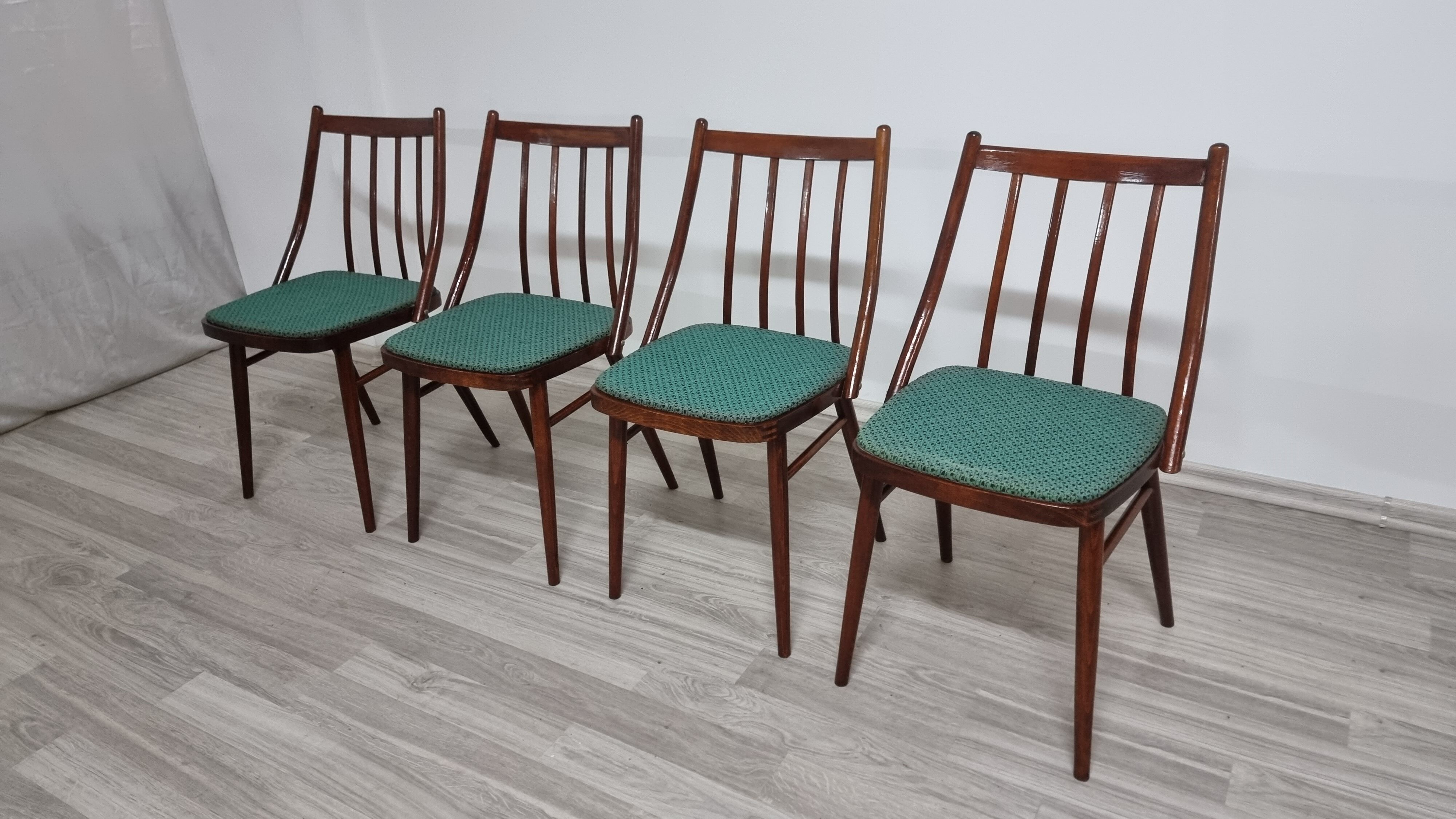 Chairs by Antonín Šuman for Ton, Set of 4