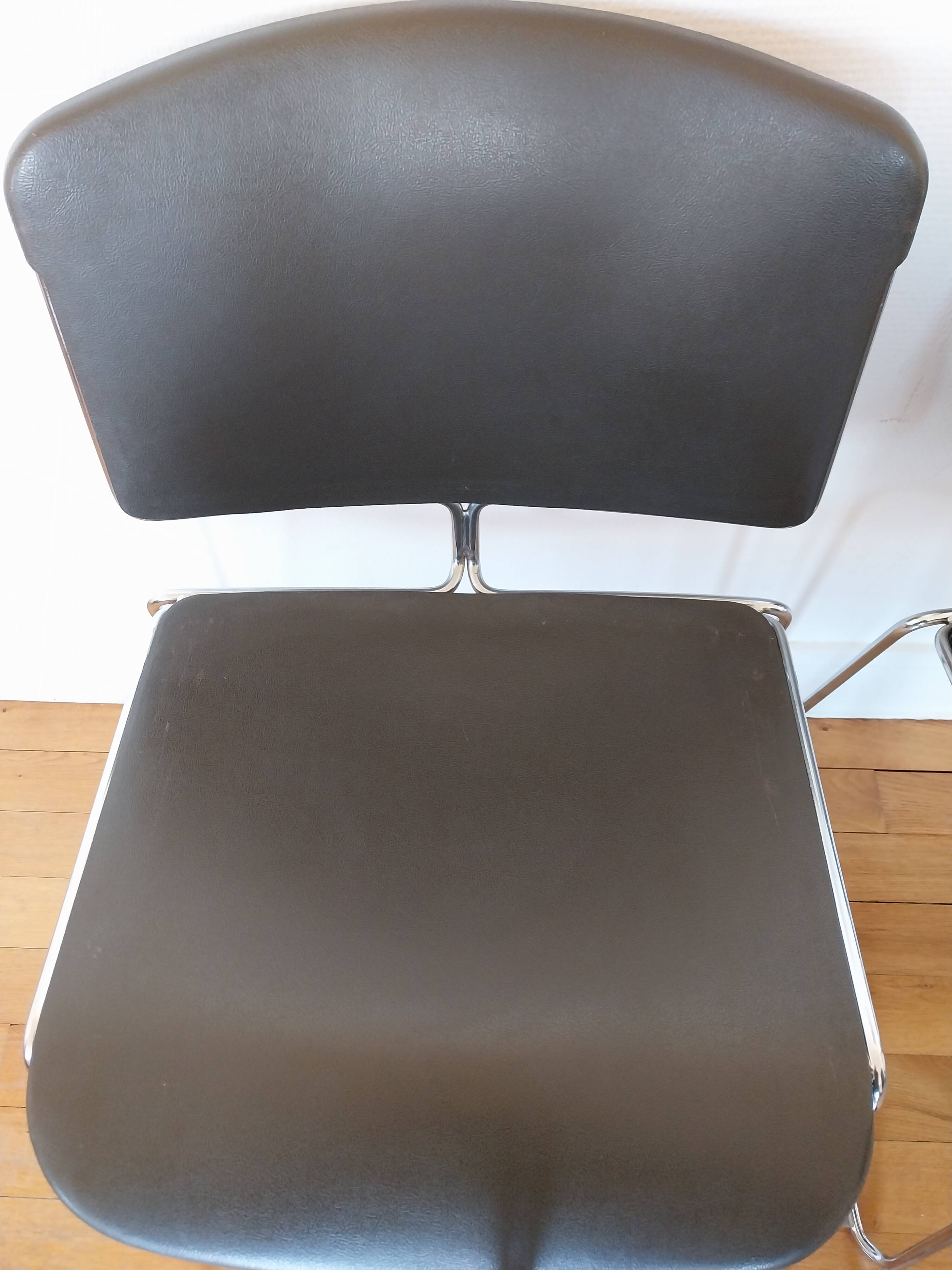 6 Max Stacker designer chairs for Steelcase