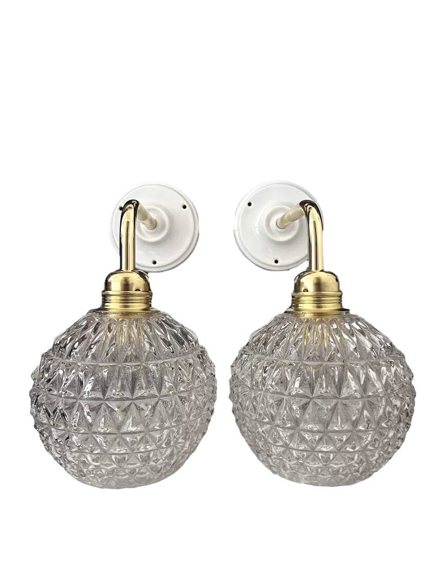 Appliques murales globes en verre