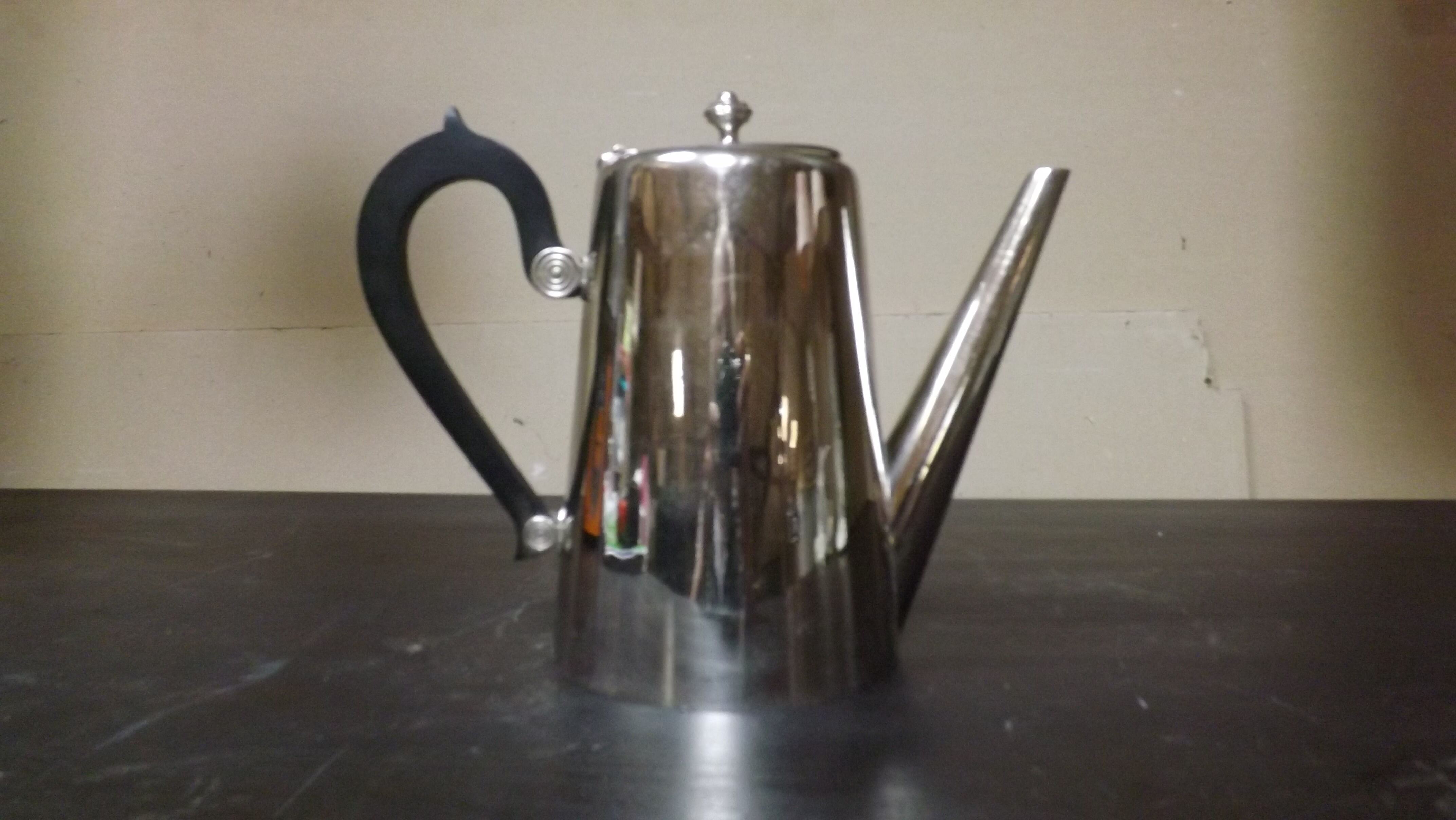 Metal pouring coffee maker