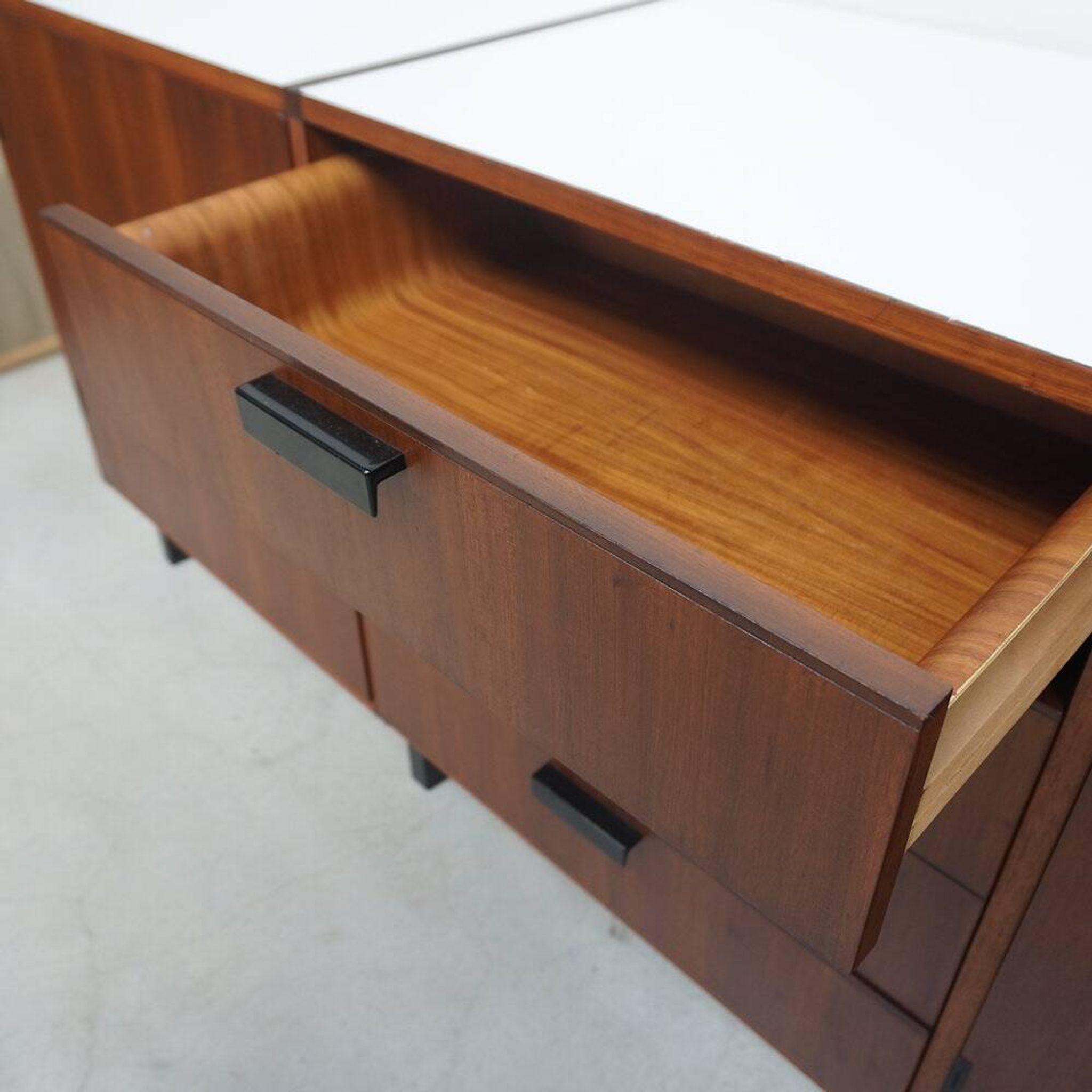 Enfilade sur mesure par Cees Braakman pour Pastoe, années 1960.