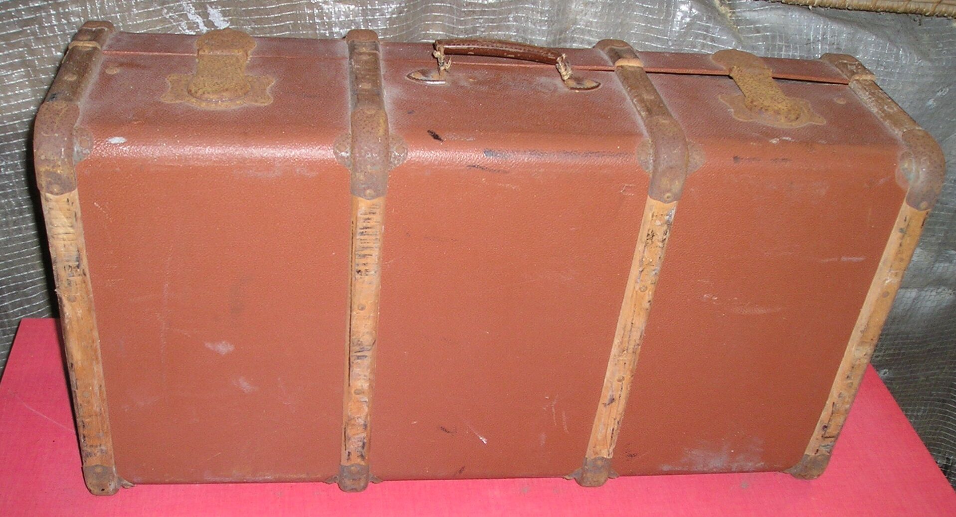 Suitcase old travel trunk to uncommon locks