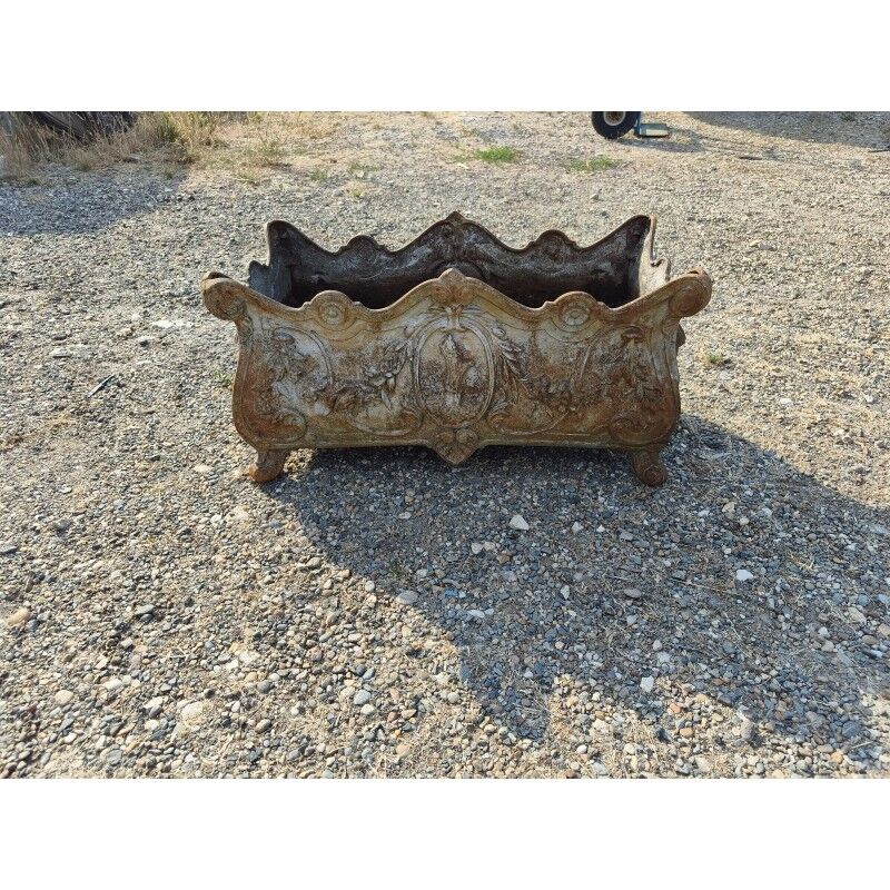 Large cast iron planter from 1900 in Rococo style: Charleville - Mézières