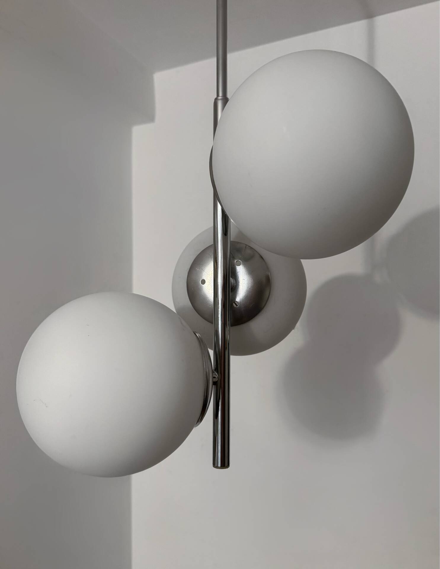 Extended suspension with 3 balls from the 70s.