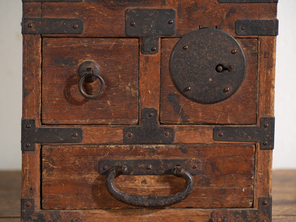 Antique Japanese chest with drawers and ironwork – portable tansu – Meiji–Taishō period (c. 1880–1920)