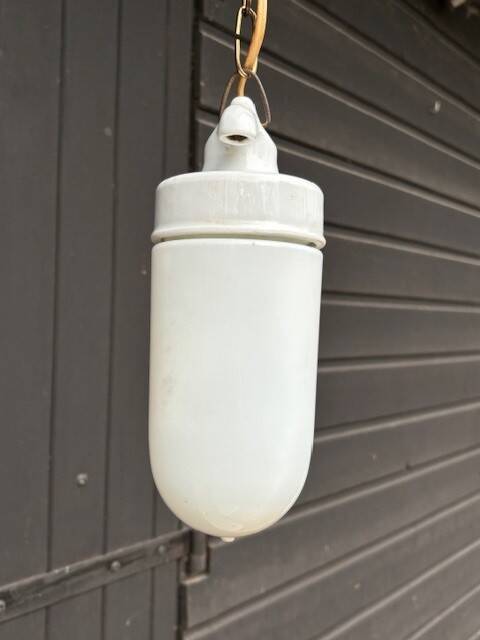 Porcelain and opaline suspension - Sweden 60s
